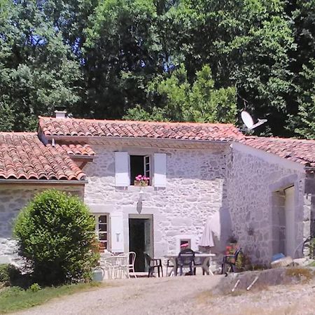 Gite Le Coumis 1370 Saint-Salvy-de-la-Balme Exteriör bild